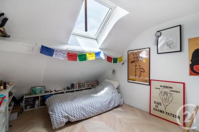 Afficher la photo en grand appartement à vendre - 5 pièces - 80.34 m2 - PARIS - 75010 - ILE-DE-FRANCE - Century 21 Quartier Latin