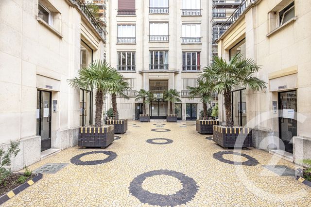Afficher la photo en grand Appartement à vendre - 3 pièces - 69.3 m2 - PARIS - 75015 - ILE-DE-FRANCE - Century 21 Quartier Latin