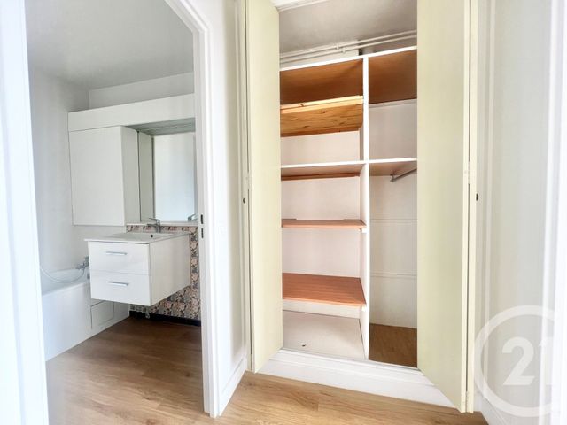 Appartement F2 à vendre - 2 pièces - 45.6 m2 - PARIS - 75020 - ILE-DE-FRANCE - Century 21 Quartier Latin