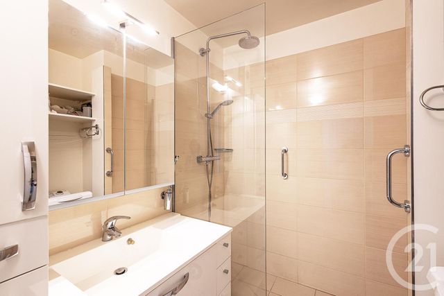 Appartement F2 à vendre - 2 pièces - 43.42 m2 - PARIS - 75013 - ILE-DE-FRANCE - Century 21 Quartier Latin