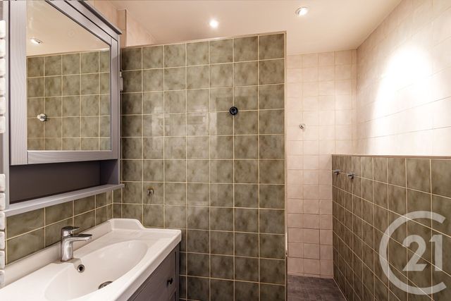 Appartement F1 à vendre - 1 pièce - 31.0 m2 - PARIS - 75005 - ILE-DE-FRANCE - Century 21 Quartier Latin