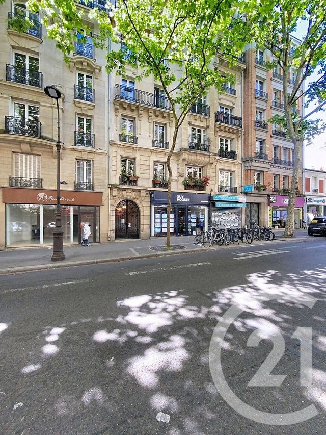 Appartement F2 à vendre - 2 pièces - 51.06 m2 - PARIS - 75020 - ILE-DE-FRANCE - Century 21 Quartier Latin