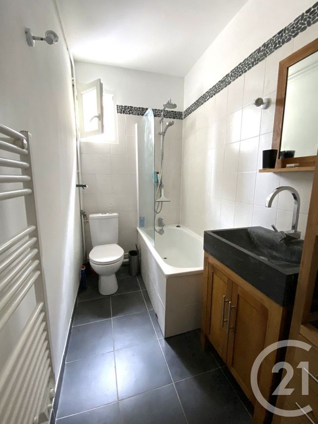 Appartement T2 à vendre - 2 pièces - 36.81 m2 - PARIS - 75013 - ILE-DE-FRANCE - Century 21 Quartier Latin